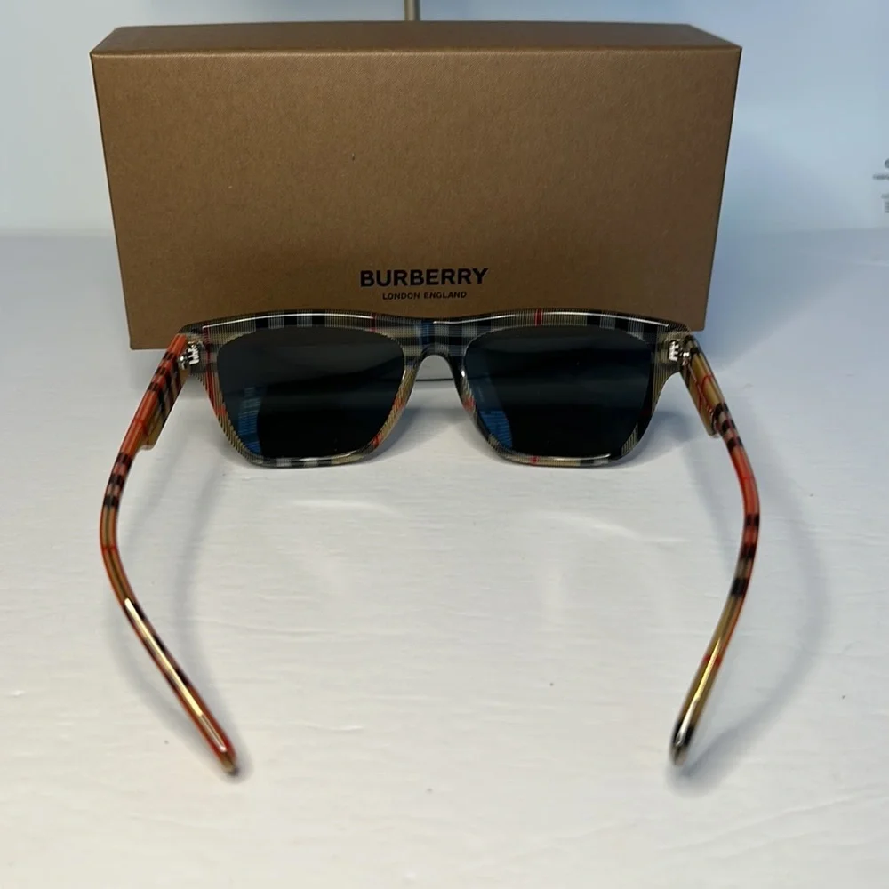 Burberry BE4293 380687 Sunglasses Men's Top Black-Vintage Check/Grey 56-17-145